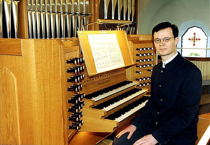 Björn Steinar Sólbergsson, organisti Hallgrímskirkju, hefur orgelsumarið í kirkjunni á morgun kl. 17.Mynd/Listafélag Hallgrímskirkju