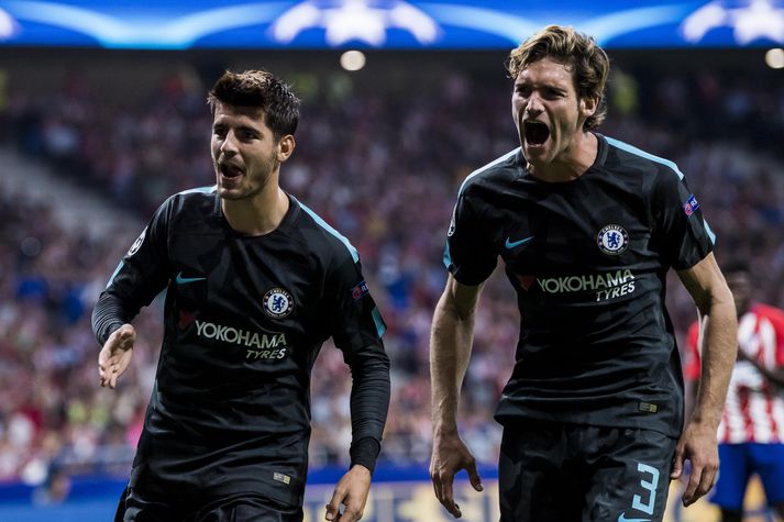 Morata og Alonso fagna marki í búningi Chelsea.