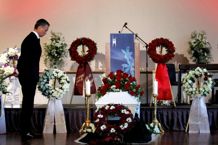 Jens Stoltenberg, forsætisráðherra Noregs, sagði minningarorð um Monicu í jarðaförinni í dag.