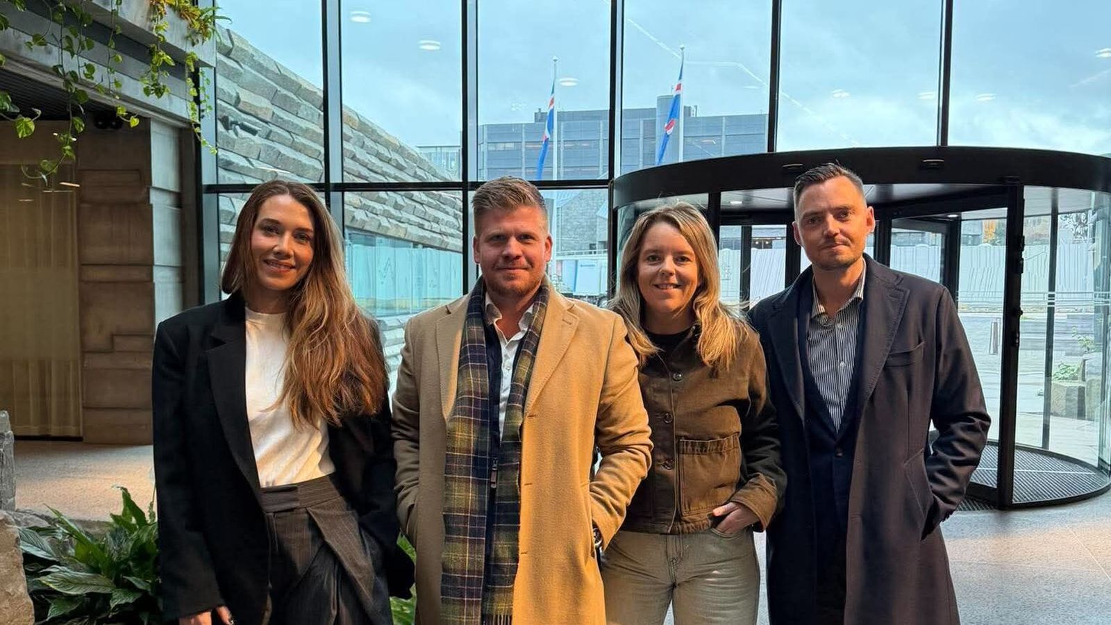 Segir fjölmiðla­nefnd stjórn­lausa og sektaóða