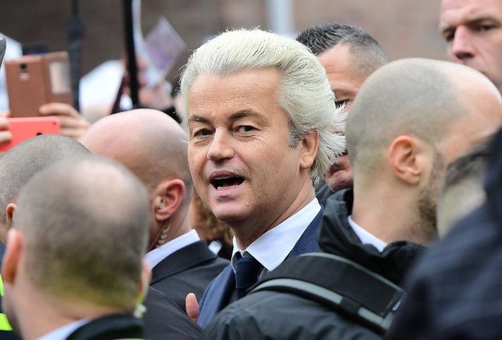 Geert Wilders er leiðtogi popúlistaflokksins Frelsisflokksins sem berst harkalega gegn komu innflytjenda og Evrópusamvinnu.