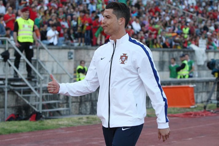 Ronaldo hefur eytt undanförnum vikum á hliðarlínunni en lék æfingarleik í nótt.