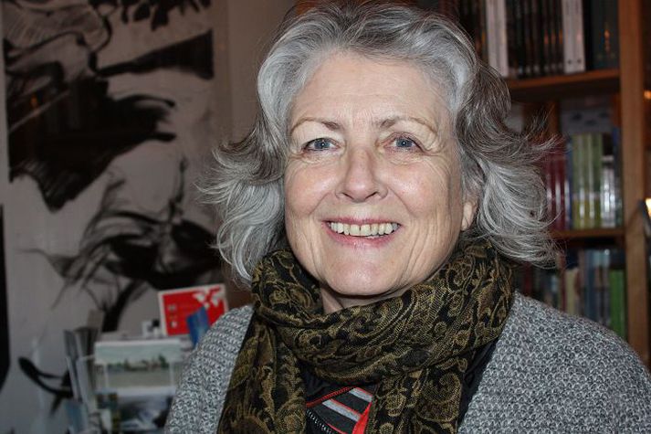 Nanna Atladóttir segir að flestar konur sem komnar eru yfir fimmtugt séu mótaðar af því að þetta sé karlaheimur þar sem karlar hafa völdin og megi tala en konur eigi að þegja.