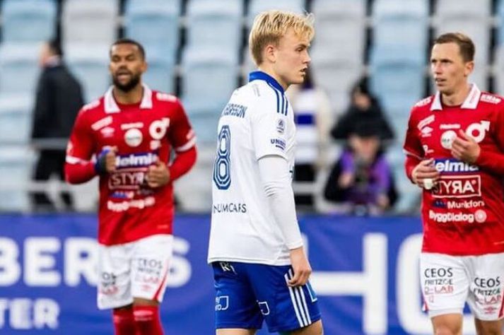 Ísak Andri lagði óvænt upp með góðum skalla.