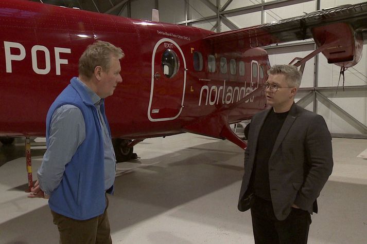 Flugfélagið Norlandair á Akureyri flutti olíuleitarmenn til Grænlands í sumar. Arnar Friðriksson, framkvæmdastjóri Norlandair, ræðir við fréttamann.