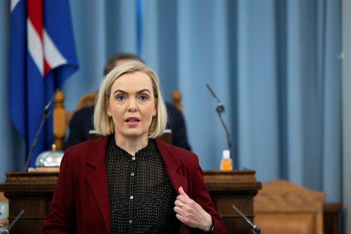 Guðrún Hafsteinsdóttir þingmaður Sjálfstæðisflokksins í Suðurkjördæmi var harðorð í garð ríkisstjórnarinnar vegna stöðu Garðyrkjuskólans á Reykjum í Ölfusi.