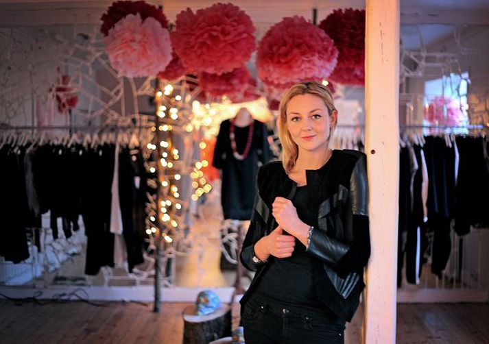Fatahönnuðurinn Ýr Þrastardóttir hefur sent frá sér sína fyrstu fatalínu, en hún vakti mikla athygli fyrir útskriftarlínu sína í vor. Fréttablaðið/Valli