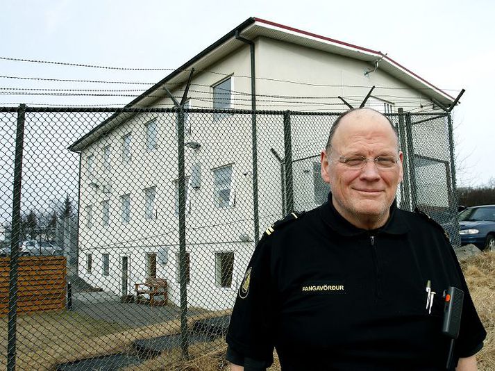 Einar Andrésson, varðstjóri í Kvennafangelsinu, segir að blöndun karla og kvenna í fangelsum sé óæskileg.