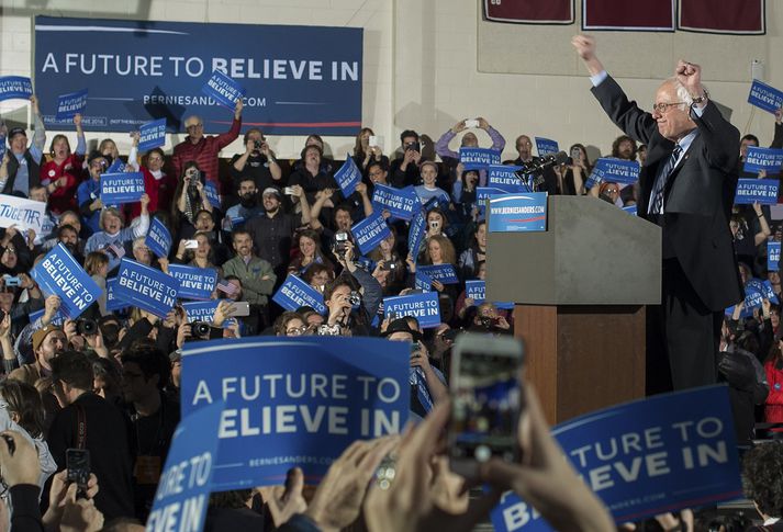 Bernie Sanders ræddi við stuðningsmenn sína.