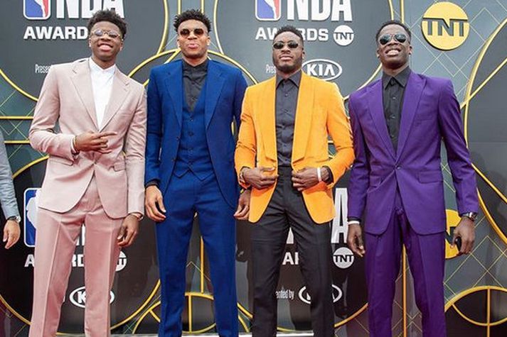 Antetokounmpo bræðurnir allir samankomnir í sínu fínasta.