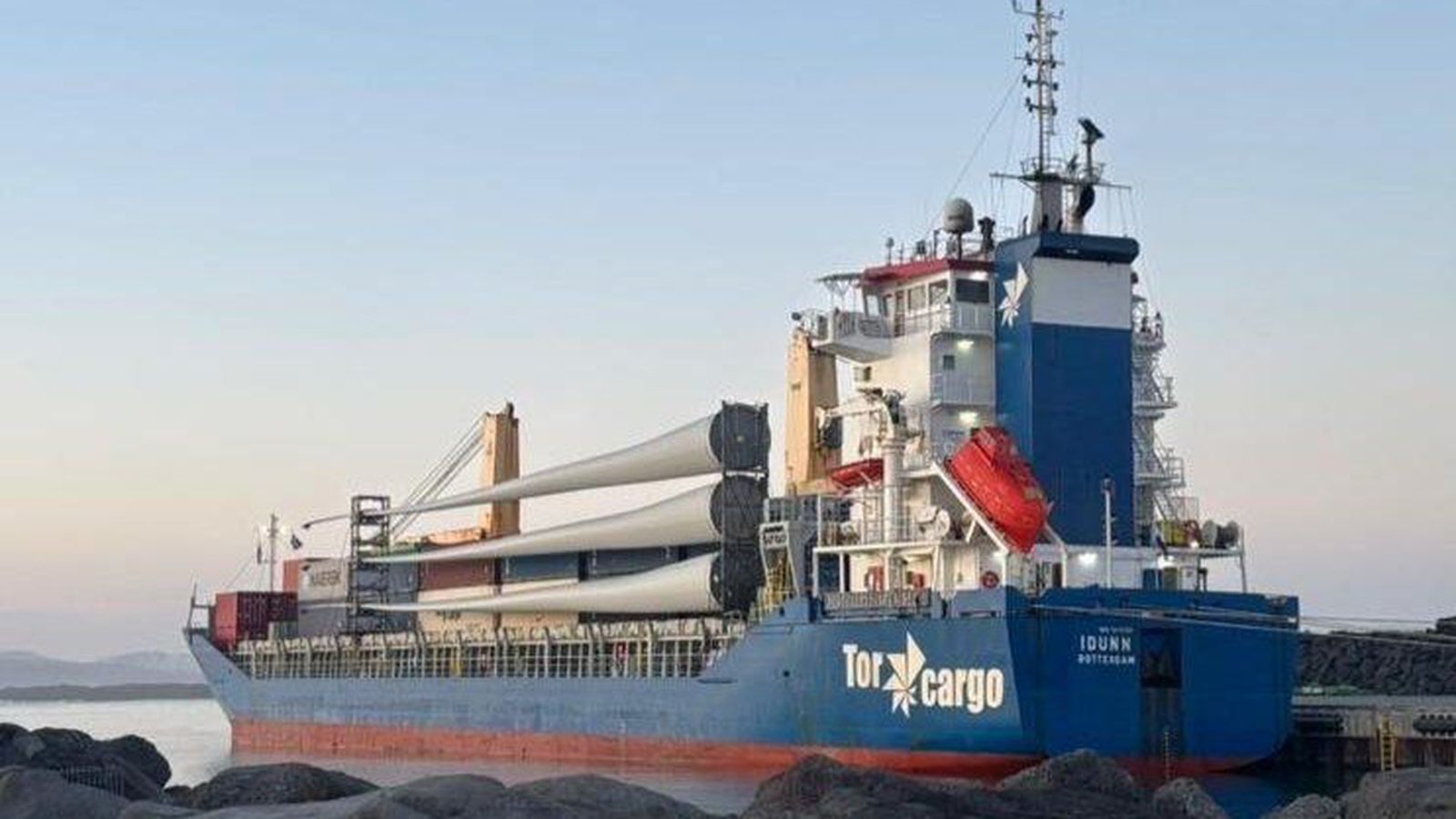 Fyrstu vindmyllurnar komnar í Þor­láks­höfn