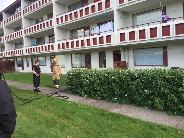 Frá vettvangi í hádeginu í dag.