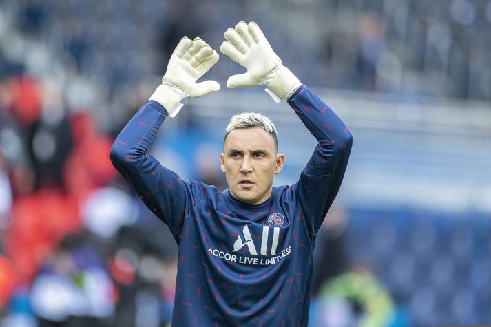 Paris Saint-Germain Vs Bordeaux, French Ligue 1 regular season PARIS, FRANCE - August 10: Goalkeeper Keylor Navas #1 of Paris Saint-Germain during team warm up before the Paris Saint-Germain Vs Bordeaux, French Ligue 1 regular season match at Parc des Princes on March 13th 2022 in Paris, France (Photo by Tim Clayton/Corbis via Getty Images)