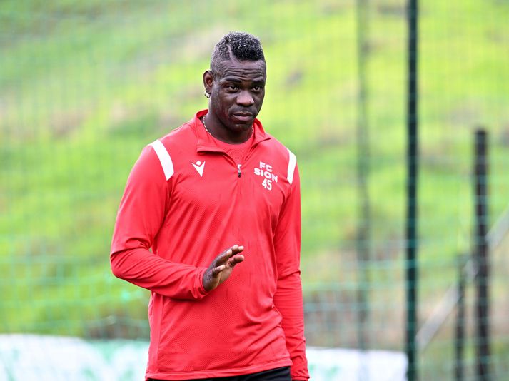 Mario Balotelli er að upplifa mjög erfiðar vikur með FC Sion.