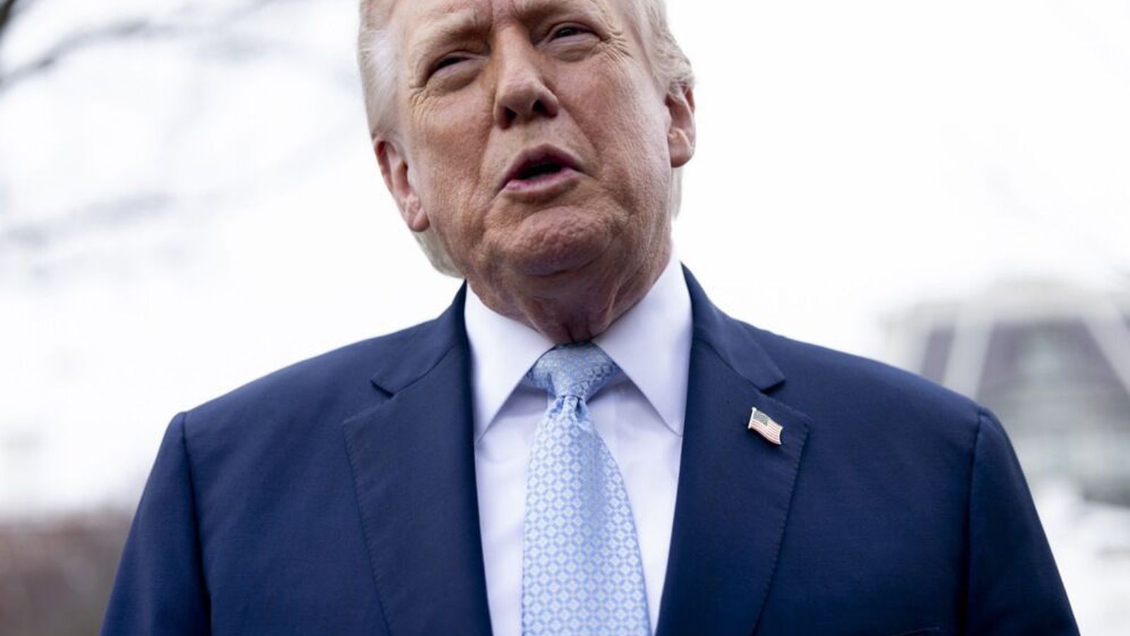 Gerir hlé á á­rásum á Íran