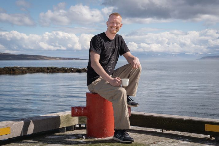 Finnur Ólafsson er oddviti Kaldrananeshrepps. Hann er Vestfirðingur að hálfu og Austfirðingur að hálfu en Strandamaður í húð og hár. Alinn upp í Bjarnarfirði, síðar á Hólmavík en flutti svo á Drangsnes. 