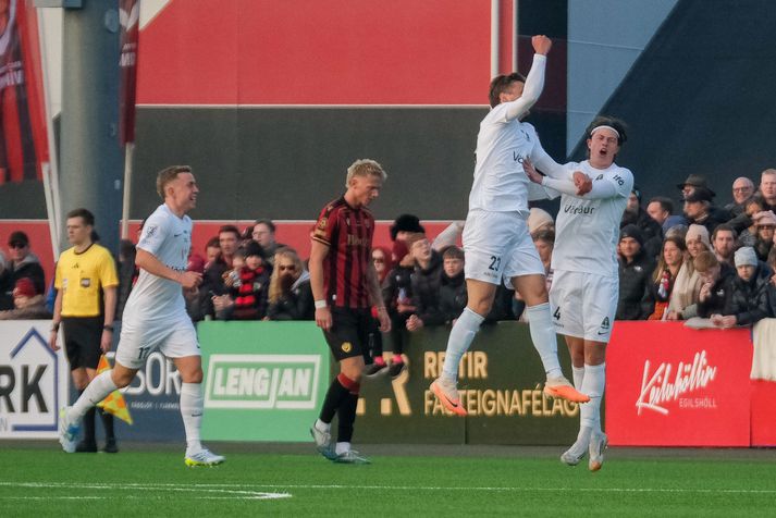 Kristófer fagnar fyrsta marki Bestu deildarinnar.