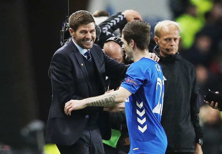 Gerrard glaður eftir sigur Rangers gegn Rapid Wien í Evrópudeildinni á fimmtudagskvöldið.