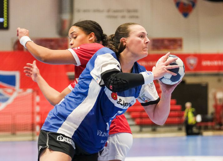 Díana Dögg Magnúsdóttir skoraði þrjú mörk í stórsigri Blomberg-Lippe á Union Halle-Neustadt í kvöld.