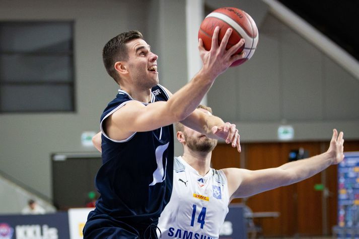 Stjarnan og Keflavík etja kappi í körfubolta í dag. Myndin er úr viðureign liðanna í VÍS bikarnum á síðasta tímabili. 