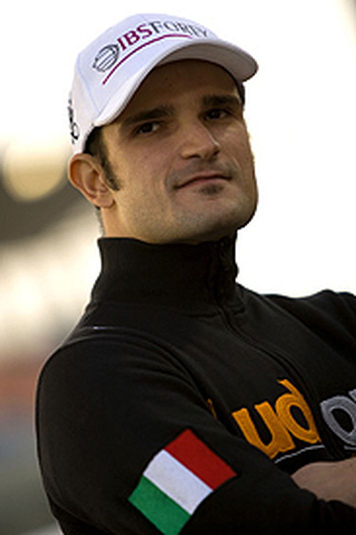Ítalinn Viantonio Liuzzi tekur sæti Giancarlo Fisichella hjá Force India.