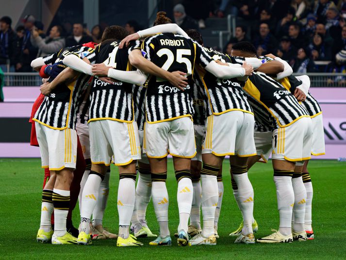 Lið Juventus getur minnkað forskot Inter á toppnum í kvöld.