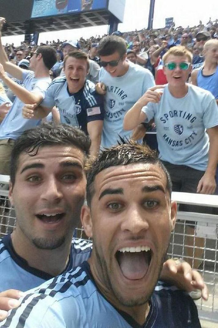 Sjálfsmyndin umrædda.