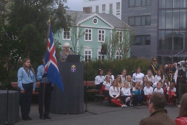 Jóhanna á Austurvelli í morgun