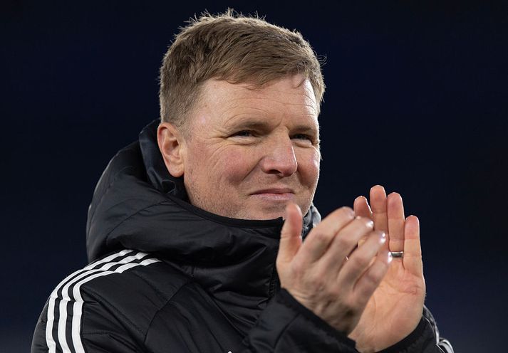 Eddie Howe getur nú stýrt Newcastle á nýjan leik eftir að hafa jafnað sig af lungnabólgu.