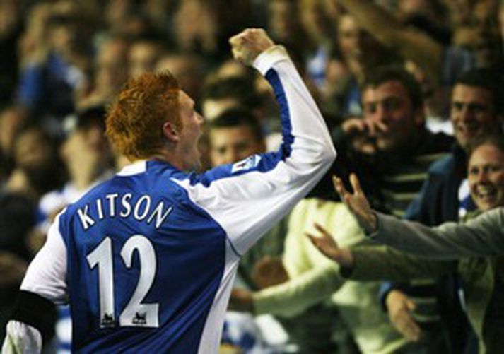 Dave Kitson fagnar sigurmarki sínu fyrir Reading