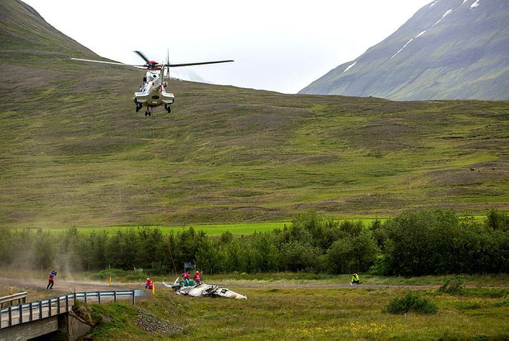 Þyrla Landhelgisgæslunnar á slysstað í Barkárdal árið 2015