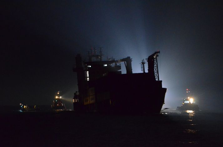 Akrafellið losnaði í nótt og er nú komið til Reyðarfjarðar.