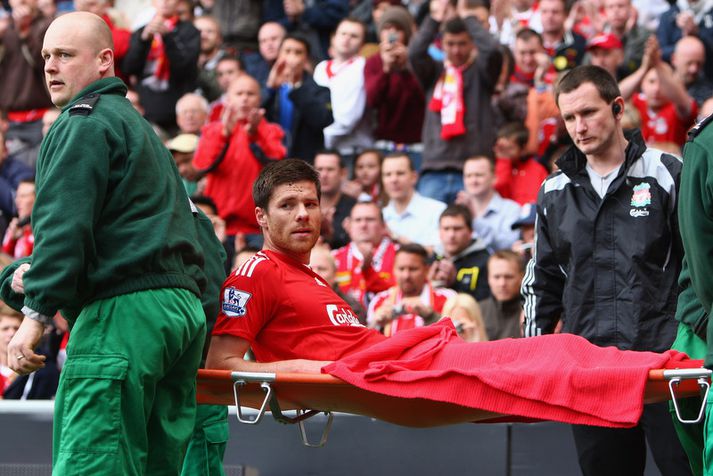 Xabi Alonso með Liverpool.