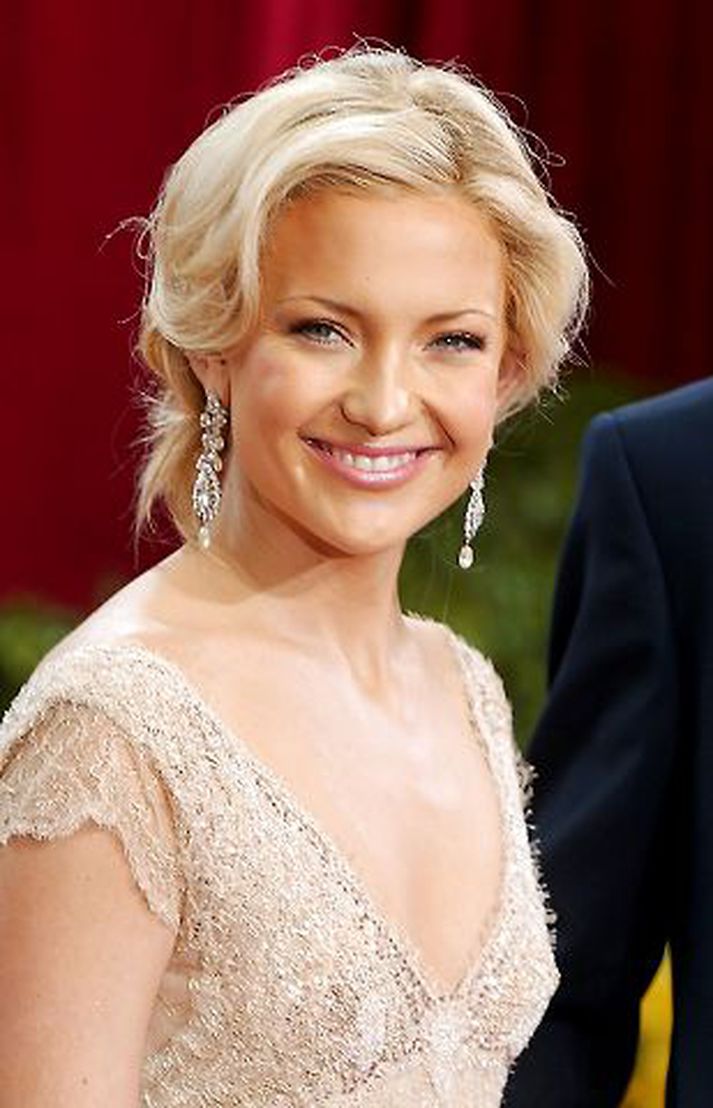 búin að fá nóg Kate Hudson hefur fengið nóg af paparözzum og segist helst vilja taka í lurginn á þeim.
