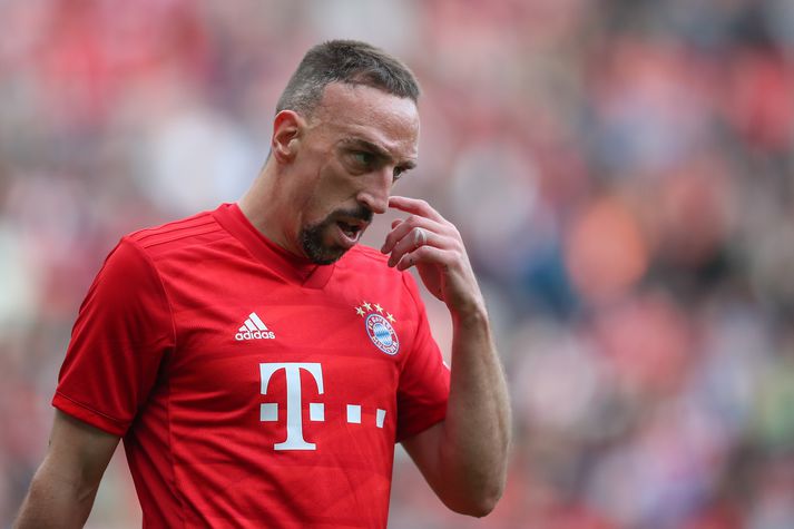 Ribery hefur skrifað undir tveggja ára samning við Fiorentina í ítölsku úrvalsdeildinni.