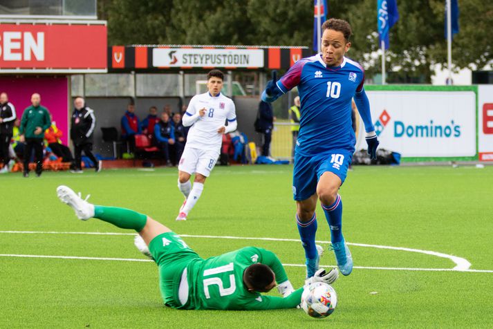 Mikael í leik með U-21 árs landsliðinu.