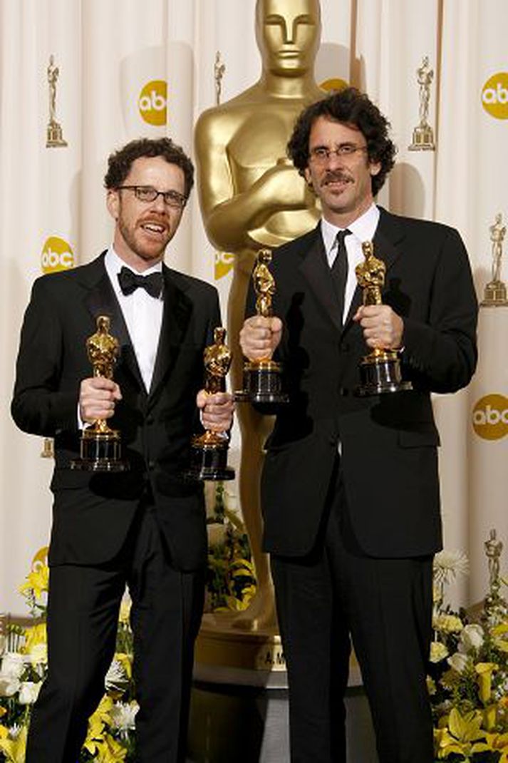 Joel og Ethan Coen fengu tíu tilnefningar til Óskarsins fyrir myndina Trie Grit.