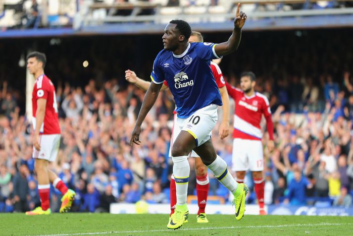 Romelu Lukaku fagnar marki gegn Middlesbrough.