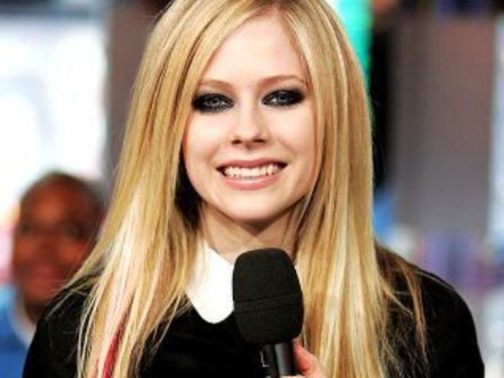 avril lavigne
Næsta plata hennar kemur út í nóvember, þar verður hrátt rokk í fyrirrúmi.