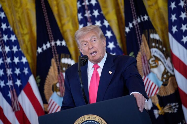 Trump bregst við hærra vöruverði með því að undanskilja ákveðnar vörur eða vöruflokka frá tollum. 