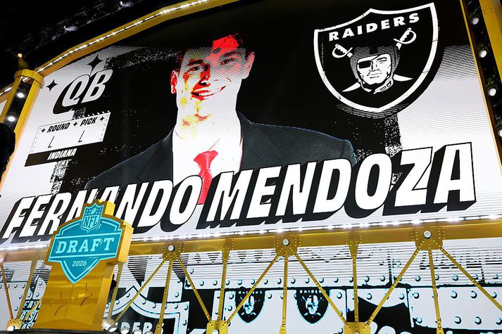 Fernando Mendoza á að koma liði Raiders aftur á lappir.