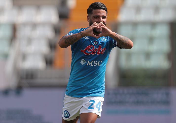 Lorenzo Insigne fagnar marki sínu í dag.