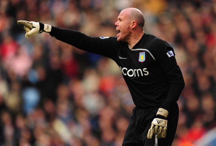 Brad Friedel í leik með Aston Villa.