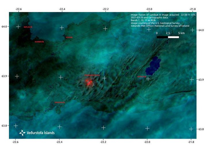 Myndin er tekin með LANDSAT-8-gervitunglinu sem er í eigu NASA og bandarísku jarðfræðistofnunarinnar.