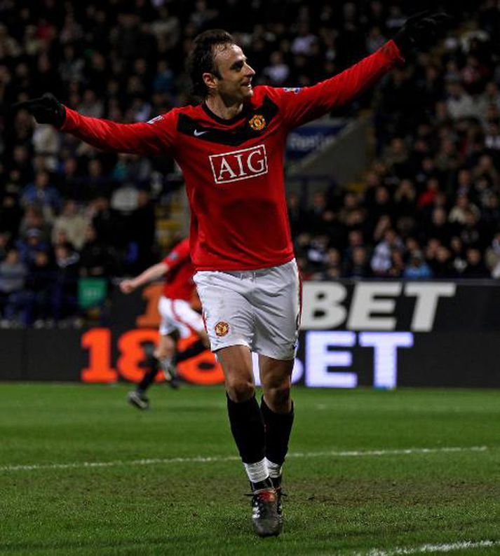 Búlgarinn Dimitar Berbatov skoraði tvívegis fyrir Englandsmeistarana í dag.