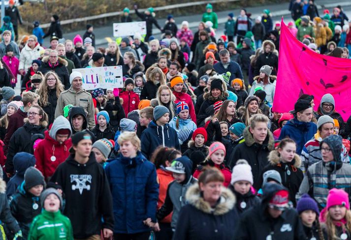 Tæplega átta þúsund tóku þátt í göngunni.