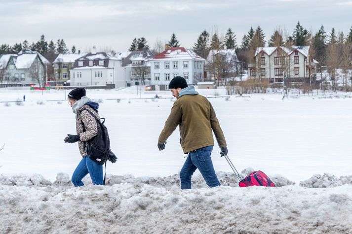 Hiti verður eitt til sex stig um morguninn, en kólnar er líður á daginn.