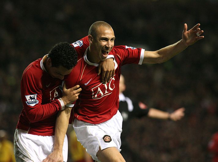 Henrik Larsson fagnar marki sínu fyrir Manchester United á sínum tíma.