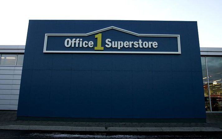 Egilsson á og rekur nú samtals tíu ritfangaverslanir víða um land.