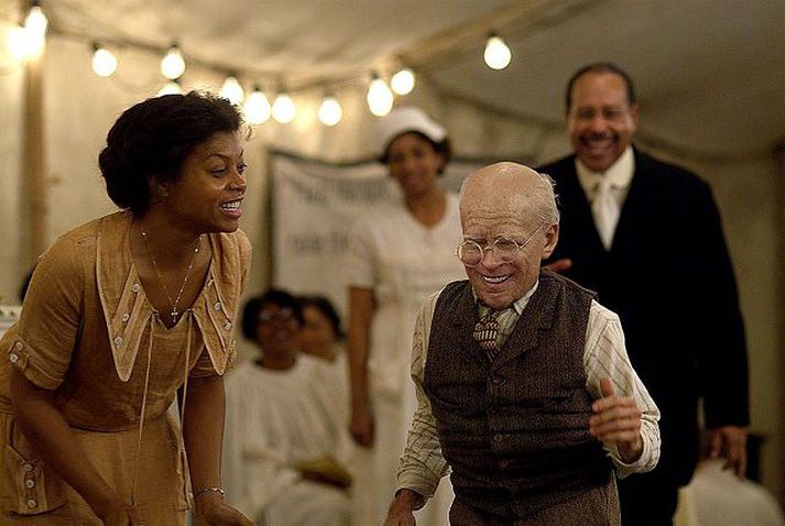 The Curious Case of Benjamin Button hlaut fimm tilnefningar til Golden Globe-verðlaunanna.